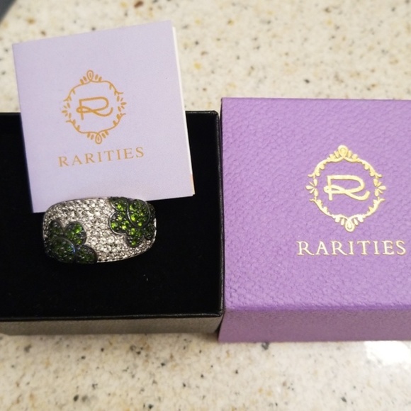 Rarities Ring - Picture 1 of 4